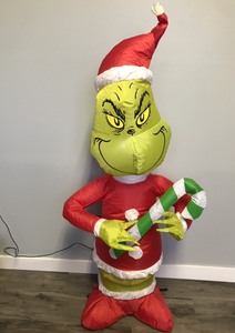 lot 152 image: 4ft Tall Electric Air Blown Christmas Grinch