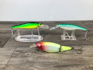 lot 140 image: 3 - Musky Size Fishing Lures