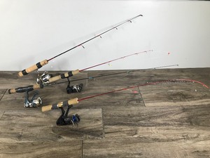 lot 119 image: Lot of 4 Ice Fishing Rod and Reels