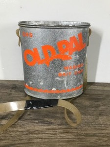 lot 107 image: Vintage Old Pal Wading Bait Can, Galvanized, Metal, Vintage Fishing Gear, Plastic Strap