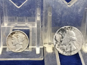 lot 96 image: 1-1945 Liberty Mercury Silver Dime & 1-1945 Washington Silver Quarter