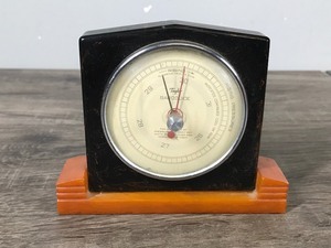lot 448 image: Vintage Taylor Baroguide Barometer Machine, Bakelite, Art Deco