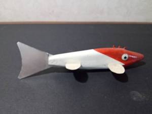 lot 46 image: Signed wood fishing spearing decoy with metal fins