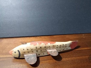 lot 50 image: Fishing spearing Wood decoy with metal fins