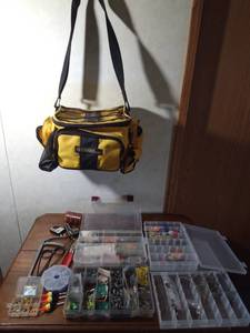 lot 77 image: Gander Mountain cloth tackle box with 4 organizer boxes full of tackle