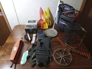 lot 85 image: Bucket of fish gear