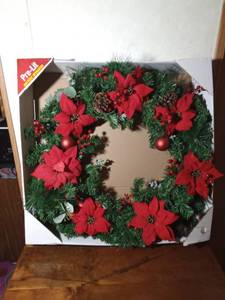 lot 91 image: New large prelit Christmas wreath