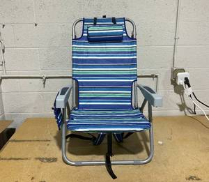lot 130 image: Beach Chair for Adults Heavy Duty, Compact Portable Lay Flat Folding Chair with Backpack Straps and Large Cooler Pouch, Support to 350LBS (Stripes_Blue&Cyan)