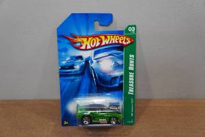 lot 2 image: Hot Wheels Treasure Hunt Series - 69 Camaro Z28