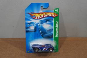 lot 4 image: Hot Wheels Treasure Hunt Series - 16 Angels