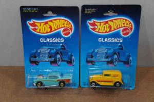 lot 10 image: 2 Vintage Hot Wheels Classics - 57 Chevy & 32 Ford Delivery