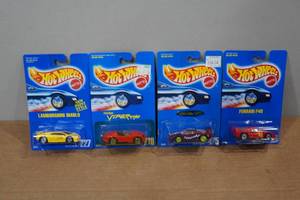 lot 29 image: 4 Hot Wheels - Lamborghini Diablo, Dodge Viper, Ferrari F40