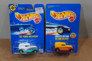 lot 35 image: 2 Hot Wheels - 32 Ford Delivery