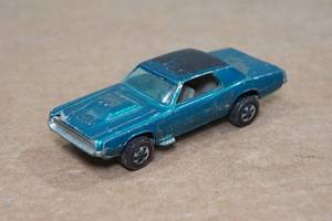 lot 54 image: Original Hot Wheels Redline Custom T-Bird - Blue