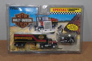 lot 80 image: Vintage Tyco Harley Davidson Motorcycle & Semi HO Scale Slot Cars