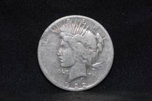 lot 93 image: 1922-S Peace Silver Dollar Coin
