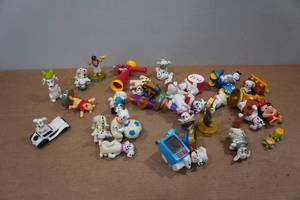 lot 176 image: Assorted Disney Collectors Toys - 101 Dalmatians, Aladdin, Beauty & the Beast