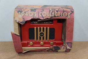 lot 193 image: X-NEX Vintage Style Radio