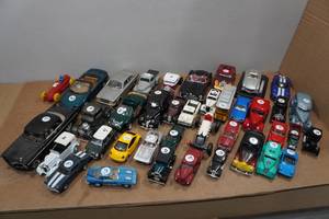 lot 220 image: Assorted Model Cars