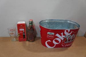 lot 232 image: Assorted Coca-Cola Collectibles