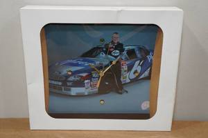 lot 255 image: Nascar Mark Martin Clock