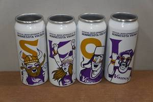 lot 257 image: 4 Miller Lite Vikings Cups