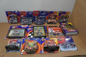 lot 265 image: Winners Circle Collectible Model Cars