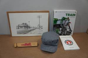 lot 270 image: Assorted Railroad Collectibles - BNSF Hat