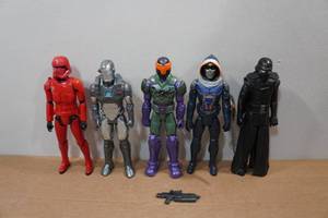 lot 347 image: 5 Star Wars Action Figures