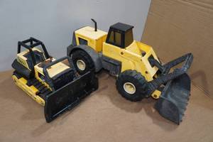 lot 357 image: Vintage Tonka Front Loader & Bulldozer