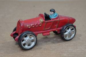 lot 361 image: Vintage Cast Iron Racecar