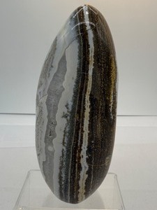 lot 8 image: Ocean Jasper Freeform 2lbs 5.6 oz1 kilo