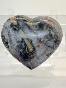 lot 253 image: Stunning Ocean Jasper Heart 332gm.11.7oz.