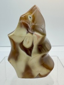 lot 14 image: Orca Agate Flame 473 gm.1 lb.