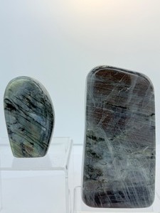 lot 19 image: Labradorite Lot of 2 purple standing labradorite freeforms 479 gm.1 lb. and 309 gm.11oz.
