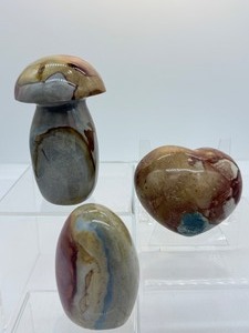 lot 153 image: Polychrome Jasper Polished Lot of 3 mushroom 403 gm.14.2 oz., freeform 321 gm.9 oz., heart 251 gm.9 oz.