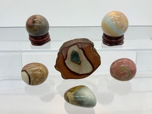 lot 283 image: Polychrome Jasper Polished misc. Lot of 6 One slice, 2 spheres, & 3 palmstones  207gm7.3oz.