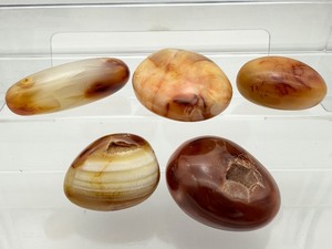lot 222 image: Carnelian Gallet Lot of 5 Total Lot Weight 533 gm.1 lb. 3oz.