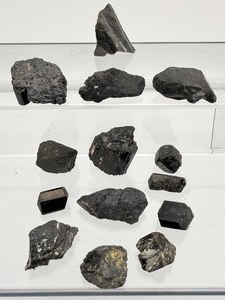 lot 261 image: Black Tourmaline Rough Pieces Lot 261gm.9.2oz.