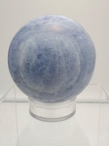 lot 71 image: Blue Calcite Large Sphere 75mm 660gm.1 lb. 7.2 oz.