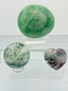 lot 266 image: Fluorite Polished Misc. Lot of 3 XL Green Gallet 675gm1lb.7oz., snowflake fluorite sphere 58mm 335gm11.8oz., heart 88gm3.1oz