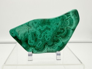 lot 18 image: Malachite-Polished Slab 218 gm.7.7 oz.