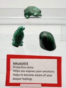 lot 123 image: Malachite Polished Lot of 3 Animals frog, penguin and small dome 163 gm.5.7 oz.