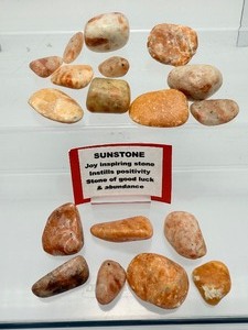 lot 163 image: Sunstone Tumbles Lot 165 gm.5.8 oz.