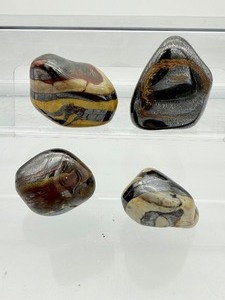 lot 121 image: Mugglestone Lot of 4 large tumbles 284 gm.10.1.oz.