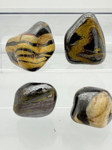 lot 121 image: Mugglestone Lot of 4 large tumbles 284 gm.10.1.oz.