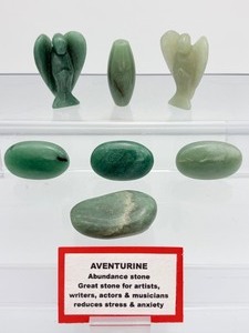lot 120 image: Green Aventurine Polished Lot of 7 2 angels 62 gm.8.4 oz., 4 tumbles 143 gm.5 oz., bead shape 25 gm..9 oz. Total weight of lot 230 gm.8.3 oz.