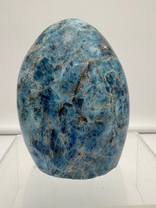 lot 11 image: Blue Apatite Freeform 1.1 kilo2 lbs. 7 oz.