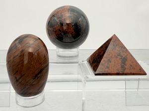 lot 291 image: Mahogany Obsidian Polished Lot of 3 Sphere 60mm 3311gm11oz., Palmstone 169gm6oz., Pyramid 81gm2.9oz.  Total Lot Weight 560gm1 lb.3.8oz