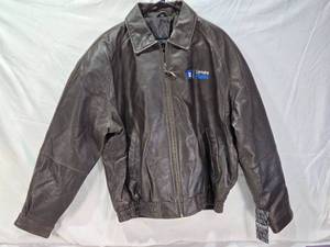 lot 6 image: Burks Bay Genuine Leather GM Jacket Size L